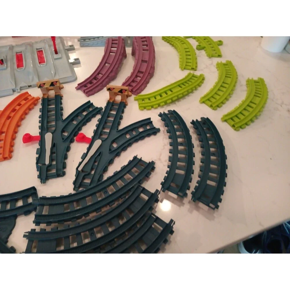 Huge Lot Of Thomas The Train & Friends TrackMaster Plastic Tracks/Expansion Set